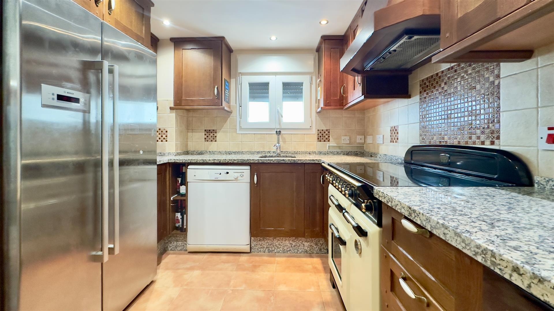 Image of Apartment - 2 Bedrooms - 2 Bathrooms for Sale in Portland House-Gibraltar, Image 11